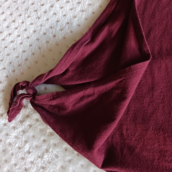 💙Gypsy Spirit maroon crop top that ties on each side, size small - Picture 7 of 13